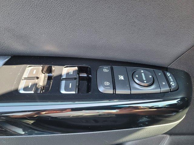Photo of 2022 Pacific Blue Kia Sportage