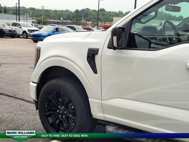 Photo of 2022 Carbonized Gray Metallic Ford F-150