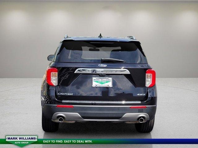 Photo of 2022 Agate Black Metallic Ford Explorer