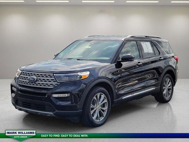 Photo of 2022 Agate Black Metallic Ford Explorer