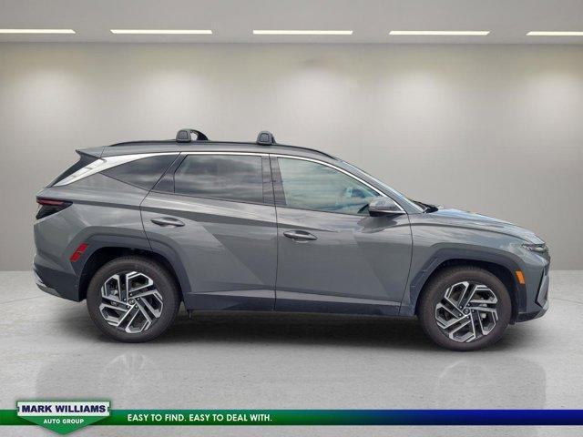 Photo of 2025 Hampton Gray Hyundai TUCSON