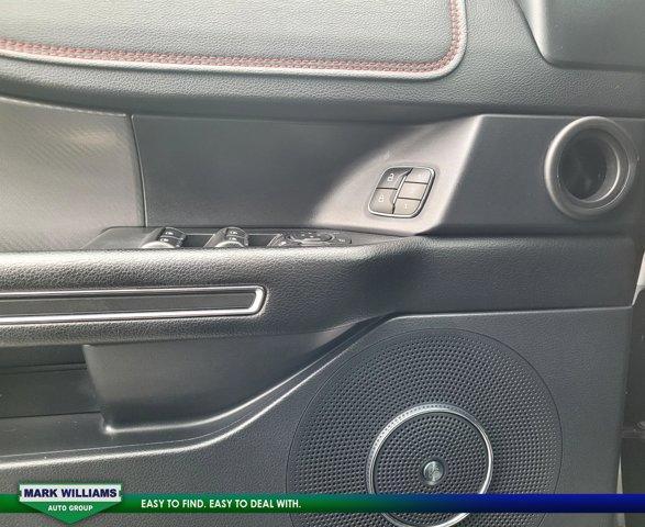 Photo of 2020 Black Ford Expedition
