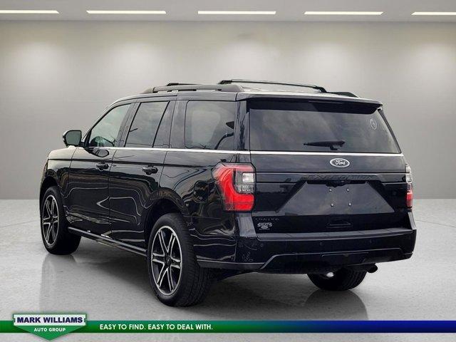 Photo of 2020 Black Ford Expedition