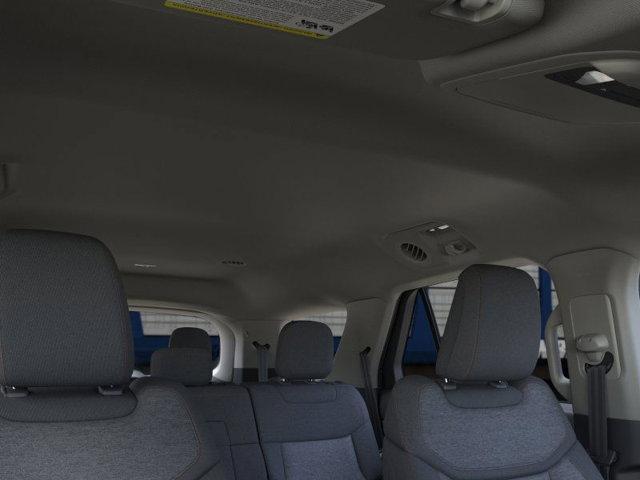 Photo of 2025 Space White Metallic Ford Explorer