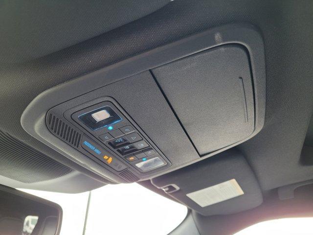 Photo of 2022 Iconic Silver Metallic Ford Explorer