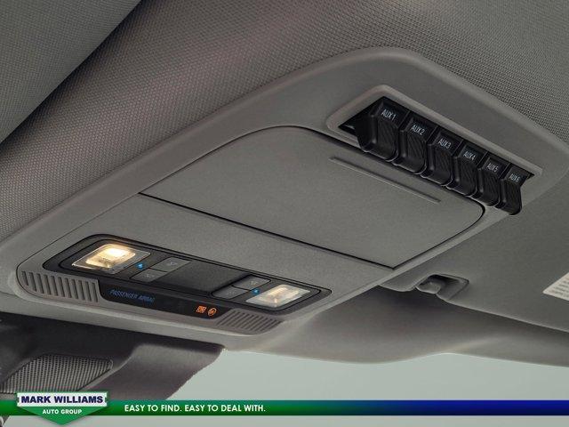 Photo of 2023 Oxford White Ford F-250