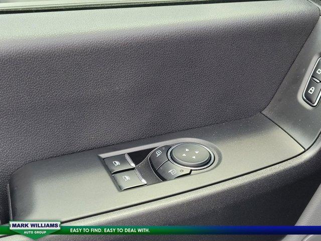 Photo of 2023 Oxford White Ford F-250