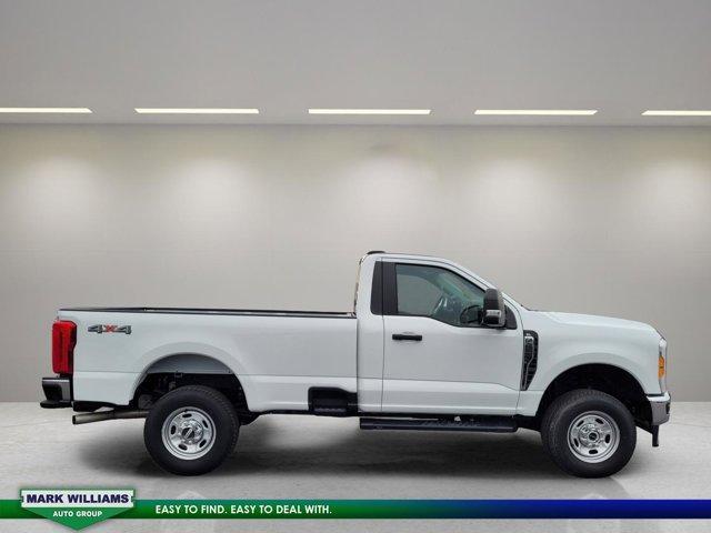 Photo of 2023 Oxford White Ford F-250