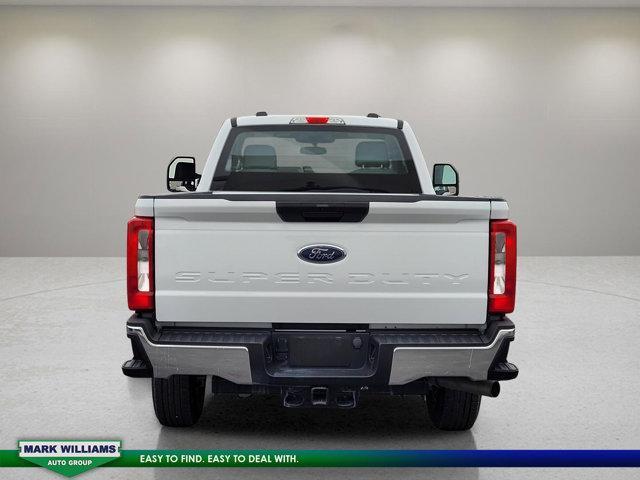 Photo of 2023 Oxford White Ford F-250