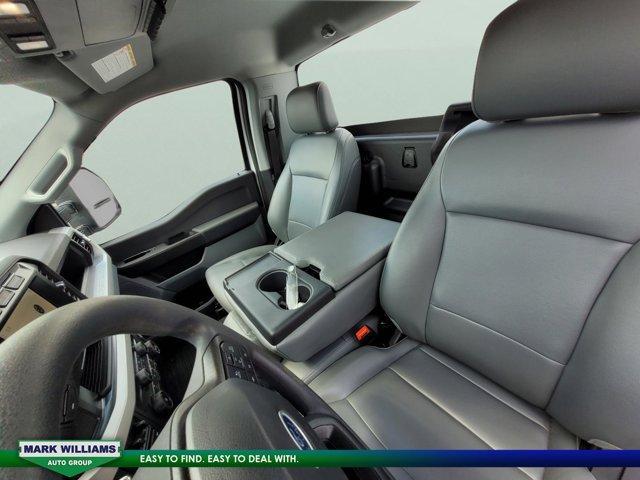 Photo of 2023 Oxford White Ford F-250