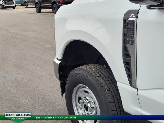 Photo of 2023 Oxford White Ford F-250