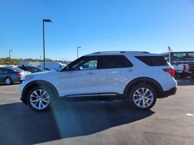 Photo of 2022 Star White Ford Explorer