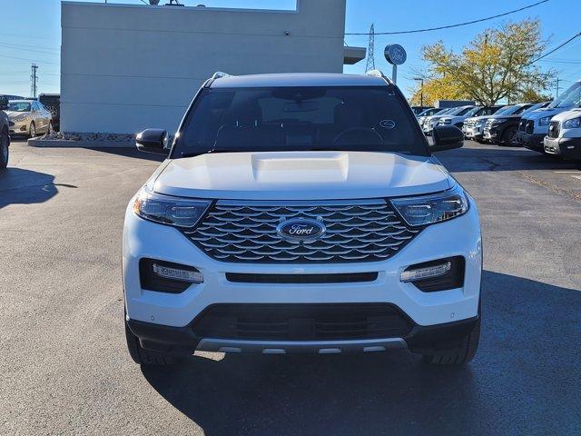 Photo of 2022 Star White Ford Explorer