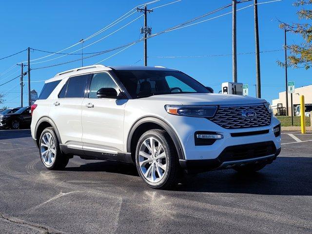Photo of 2022 Star White Ford Explorer