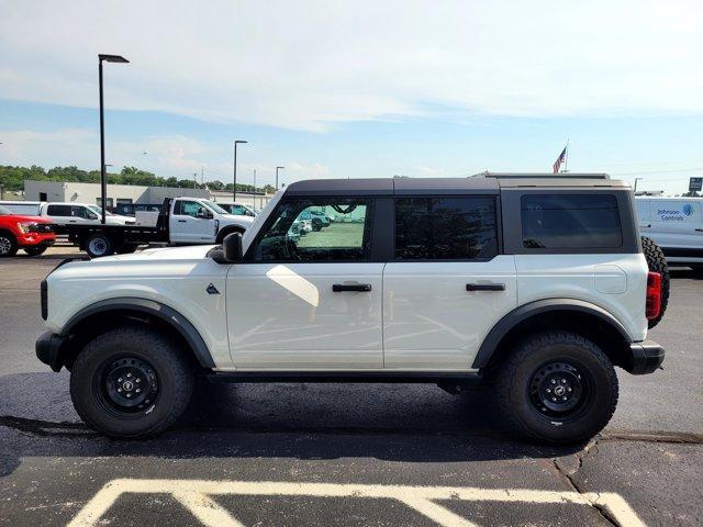 Photo of 2022 Oxford White Ford Bronco