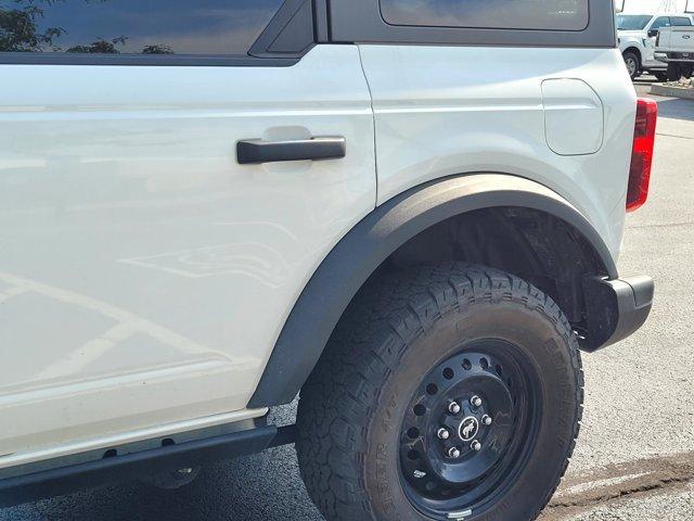 Photo of 2022 Oxford White Ford Bronco