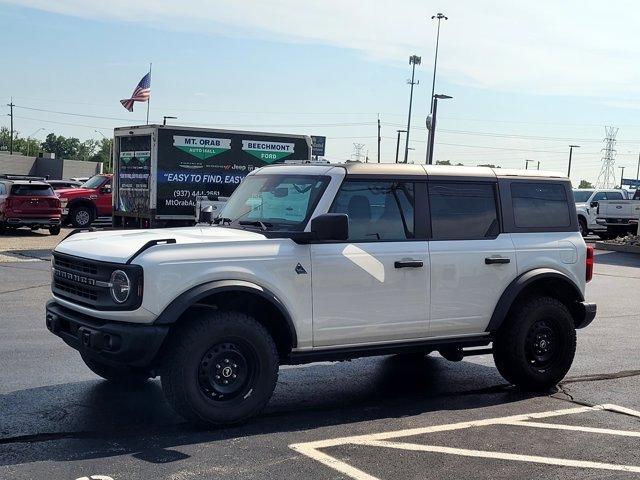 Photo of 2022 Oxford White Ford Bronco