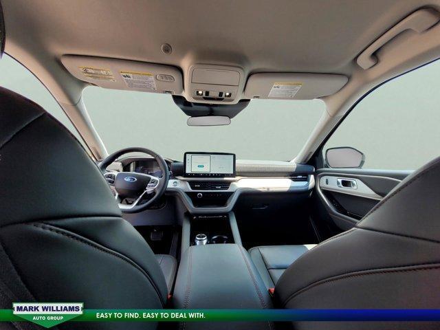 Photo of 2025 Carbonized Gray Metallic Ford Explorer