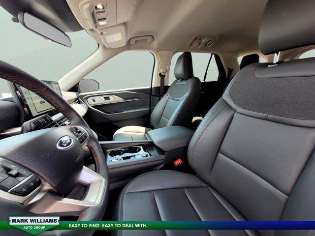 Photo of 2025 Carbonized Gray Metallic Ford Explorer