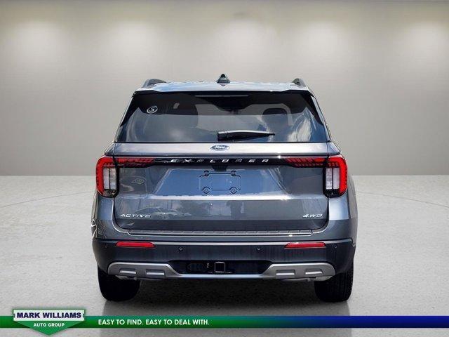 Photo of 2025 Carbonized Gray Metallic Ford Explorer