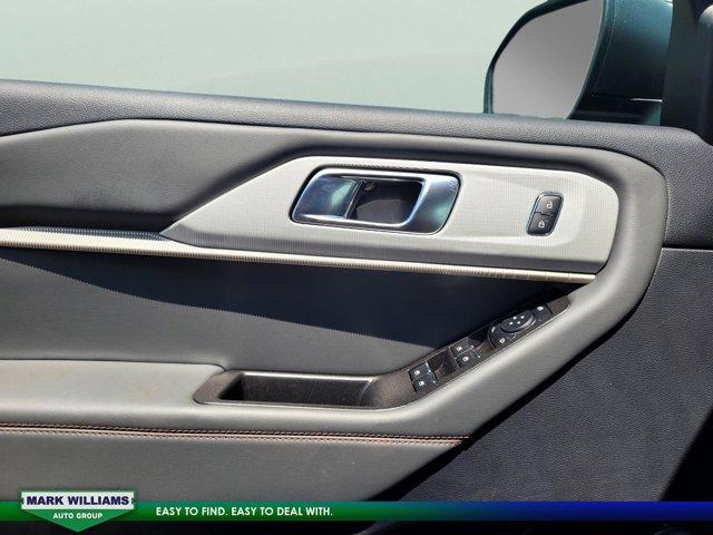 Photo of 2025 Carbonized Gray Metallic Ford Explorer