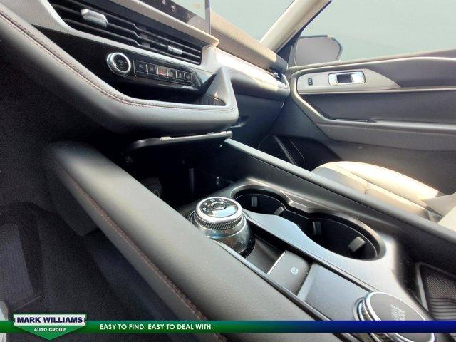 Photo of 2025 Carbonized Gray Metallic Ford Explorer
