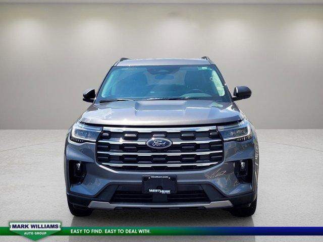 Photo of 2025 Carbonized Gray Metallic Ford Explorer