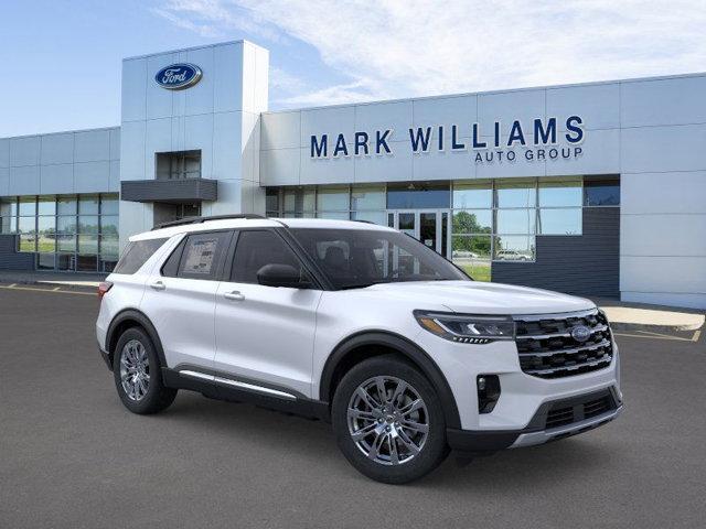 Photo of 2025 Space White Metallic Ford Explorer