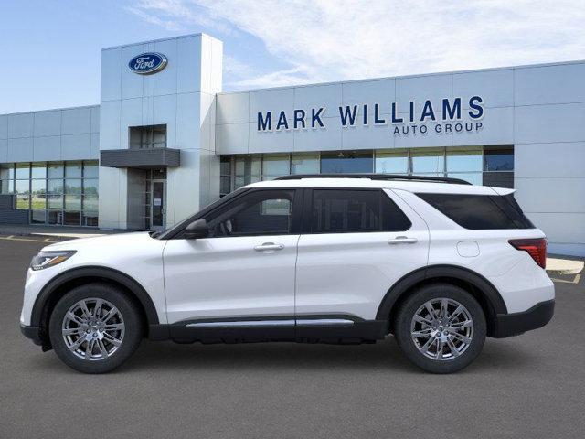 Photo of 2025 Space White Metallic Ford Explorer