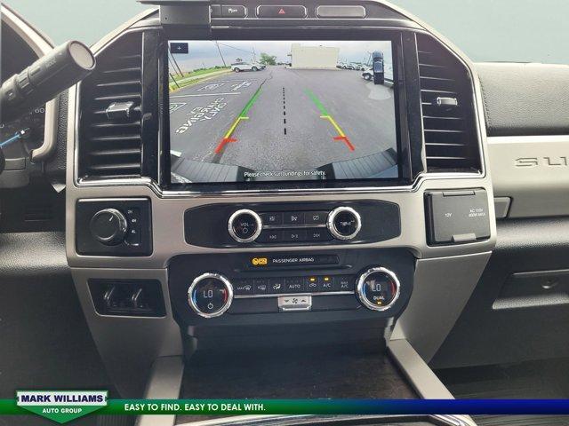 Photo of 2022 Oxford White Ford F-250