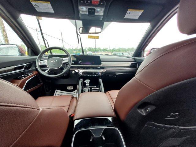 Photo of 2024 Red Kia Telluride