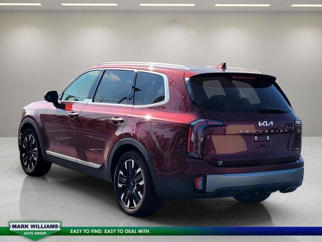 Photo of 2024 Red Kia Telluride