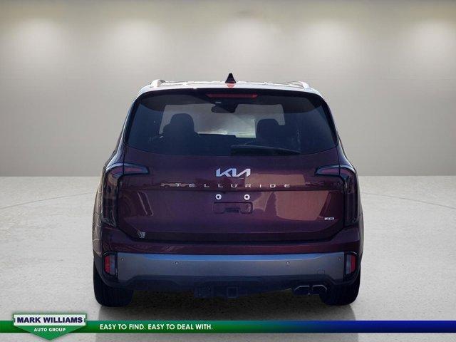 Photo of 2024 Red Kia Telluride