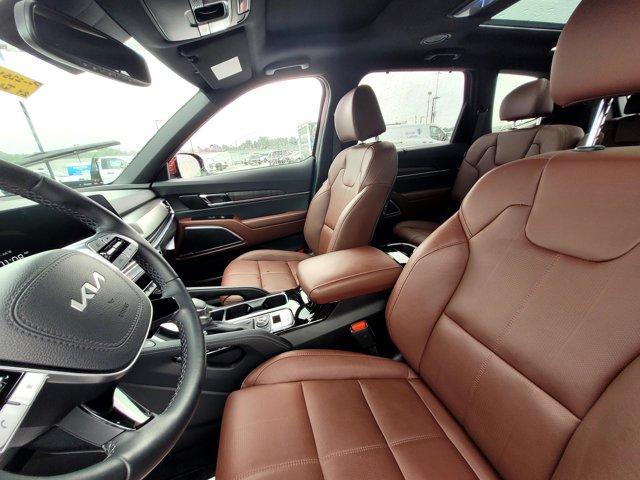 Photo of 2024 Red Kia Telluride