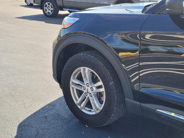 Photo of 2022 Agate Black Metallic Ford Explorer