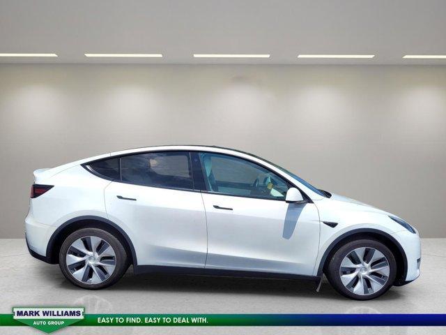 Photo of 2022 Pearl White Multi Tesla Model Y