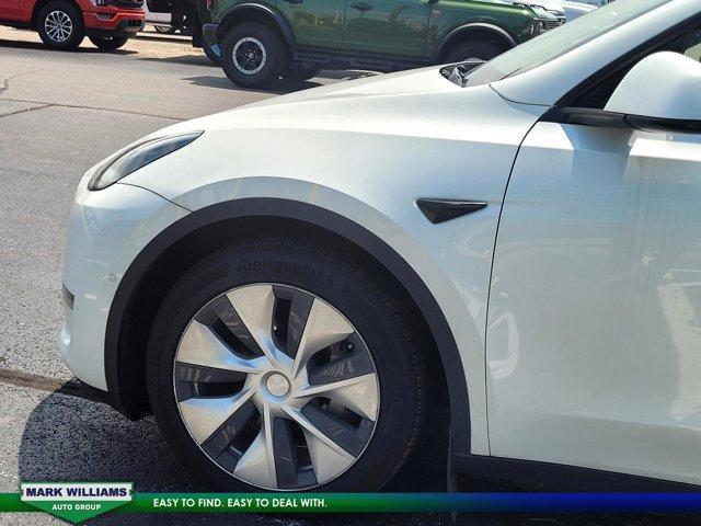 Photo of 2022 Pearl White Multi Tesla Model Y