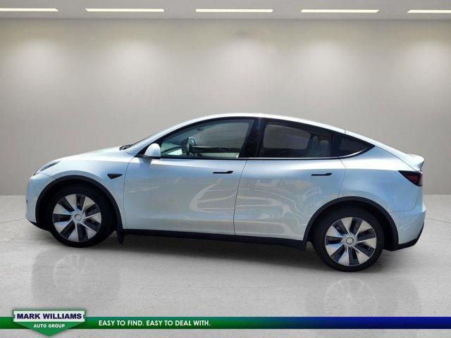 Photo of 2022 Pearl White Multi Tesla Model Y