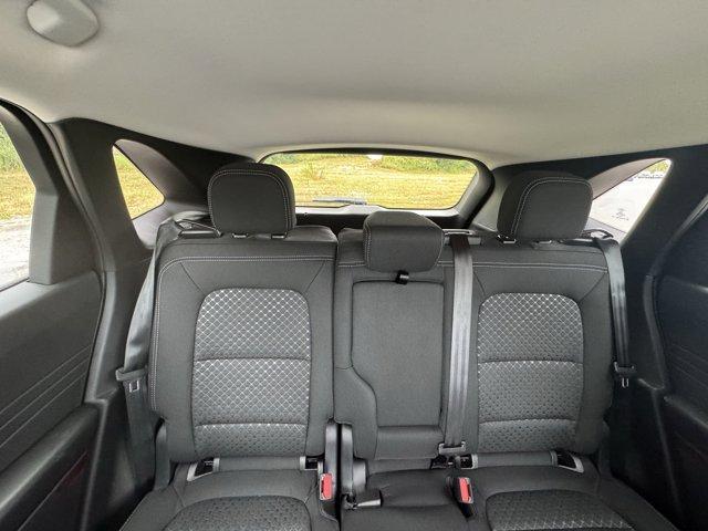 Photo of 2025 Silver Metallic Ford Escape