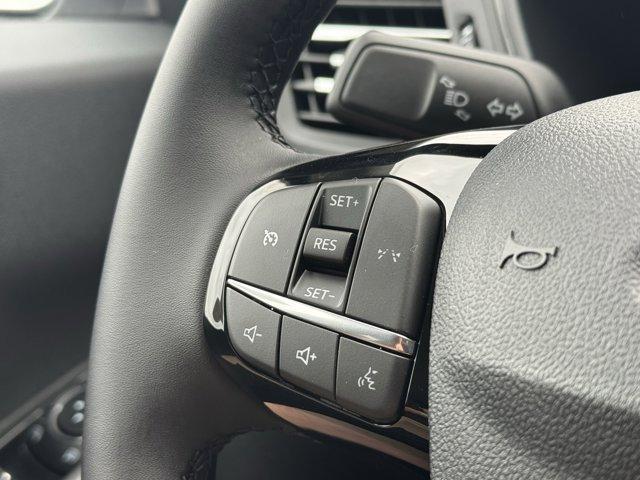 Photo of 2025 Silver Metallic Ford Escape