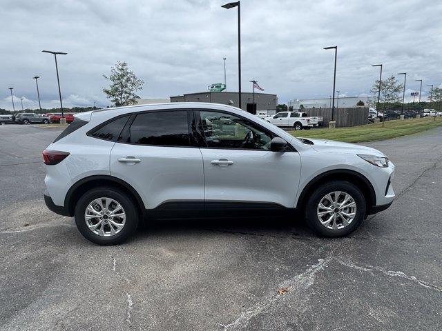 Photo of 2025 Silver Metallic Ford Escape