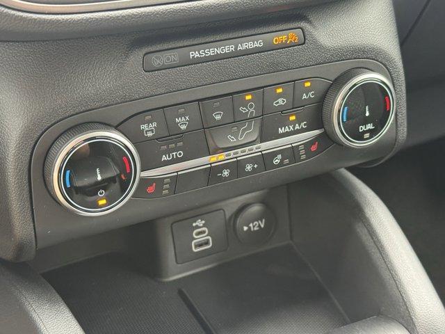 Photo of 2025 Silver Metallic Ford Escape