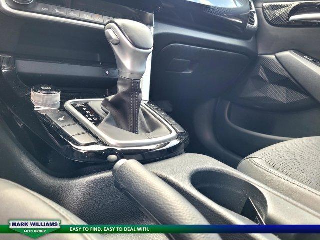 Photo of 2022 Cherry Black Kia Seltos