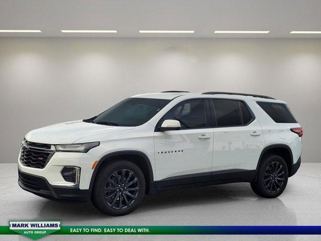Photo of 2023 Summit White Chevrolet Traverse