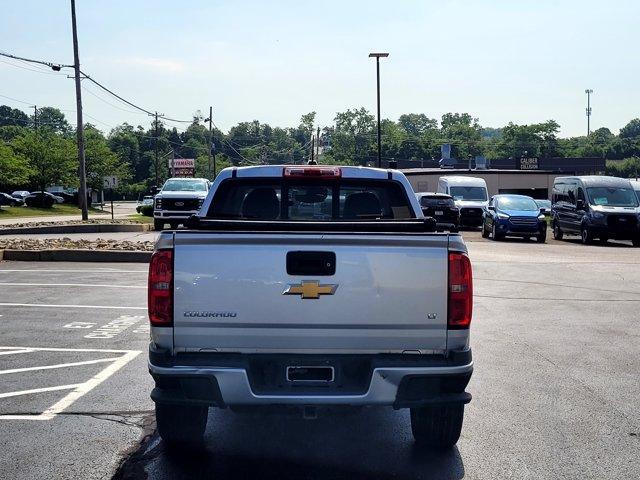 Photo of 2016 Silver Ice Metallic Chevrolet Colorado