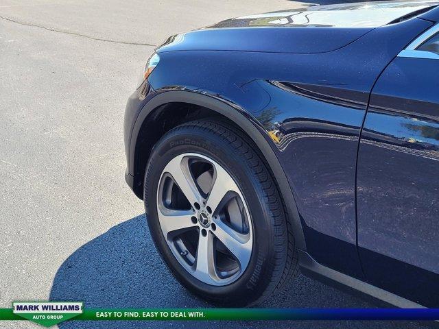 Photo of 2018 Lunar Blue Metallic Mercedes-Benz GLC 300