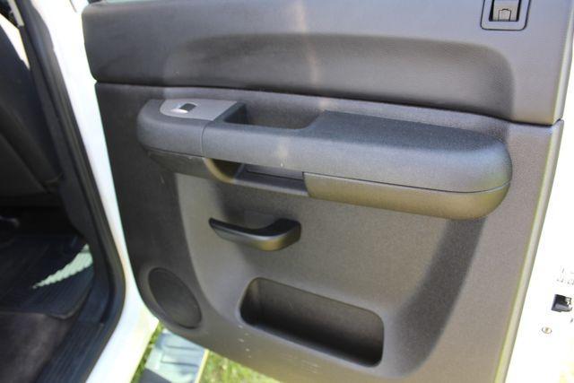 Photo of 2013 Summit White Chevrolet Silverado 2500