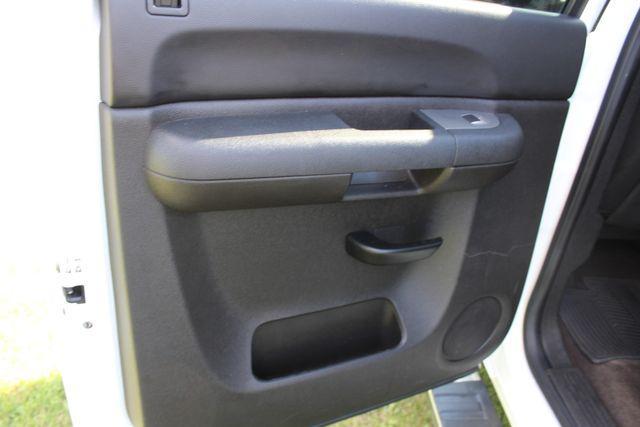 Photo of 2013 Summit White Chevrolet Silverado 2500