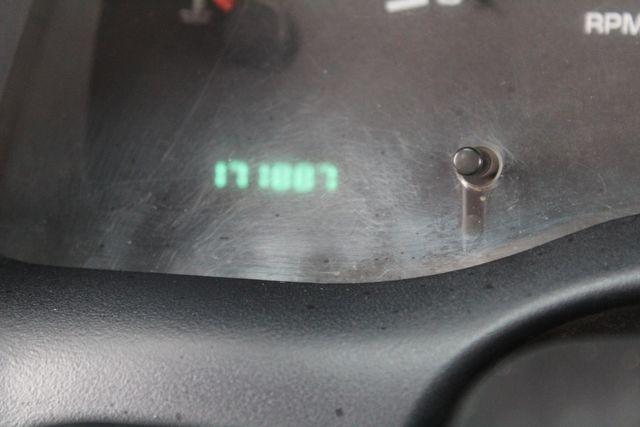 Photo of 2001 Bright White Clearcoat Dodge Ram 2500