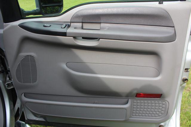 Photo of 2001 Silver Clearcoat Metallic Ford F-350